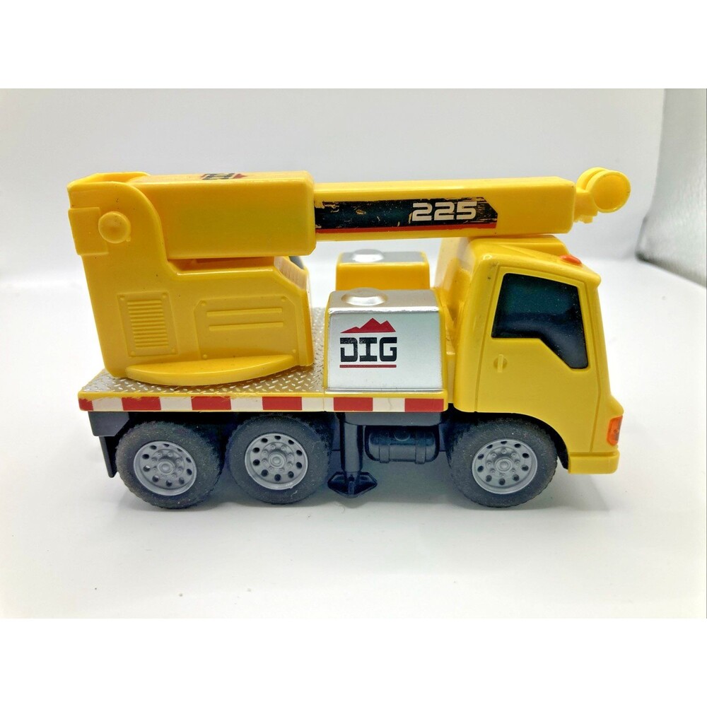 Sunny Days Maxx Action DIG 225 Mobile Crane Truck Yellow Construction Toy